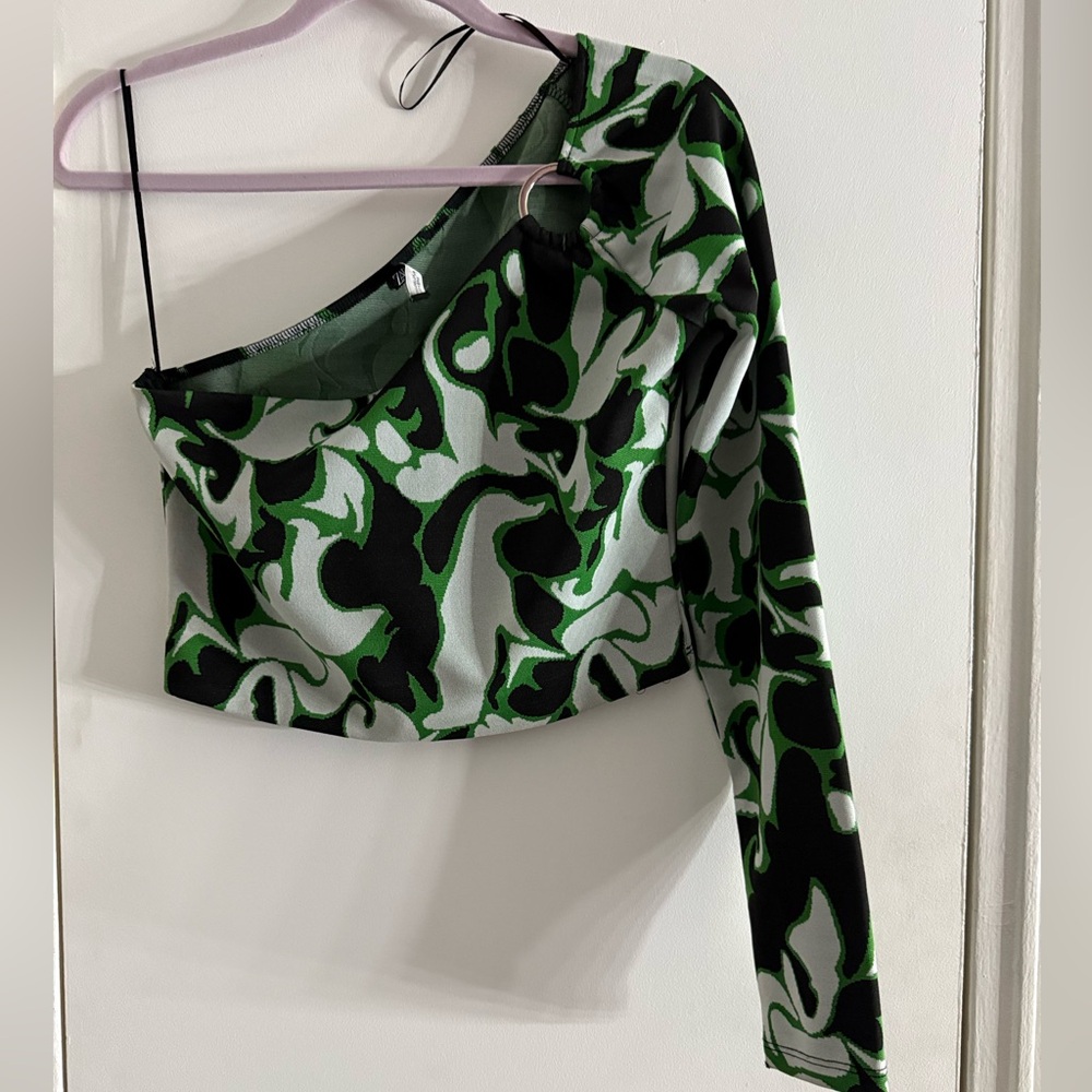 Zara Paisley One Sleeve Crop Top Sz Medium Green Black White NWOT $39